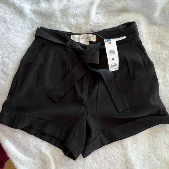 NWT Nordstrom Black Shorts - Picture 1 of 9